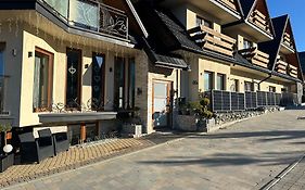 Pokoje z prysznicem 2 3 4 osobowe z łazienką lub Apartament z wanną z hydromasażem na wyłączność